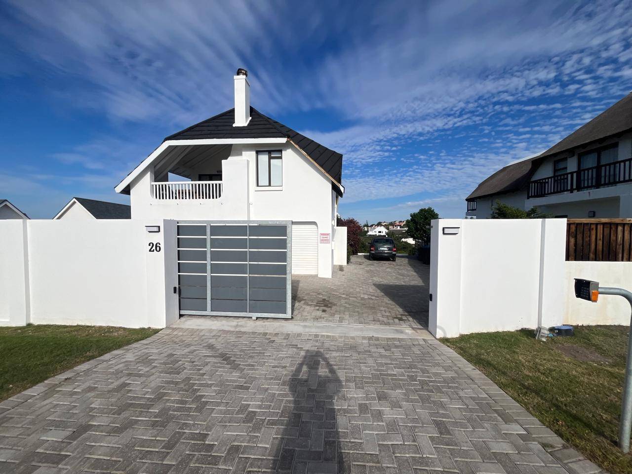 Property photograph 3